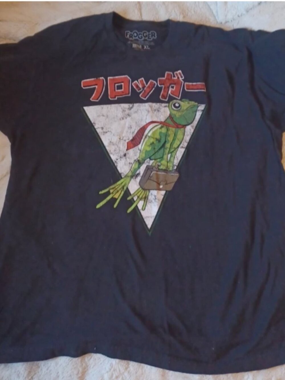 Frogger T-Shirt XL Ripple Junction Konami Frog with Suitcase Vtg